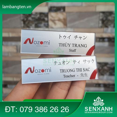 Bảng tên nhân viên mica RBT003