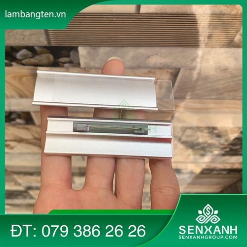 Bảng tên thay tên nhân viên toàn phần bạc RBT022B